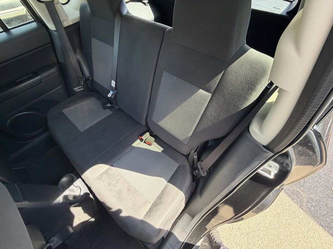 Used 2012 Jeep Compass Latitude AWD/4WD image 12