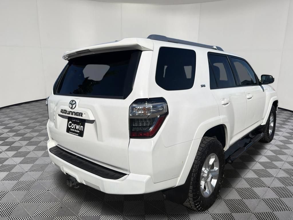 Used 2016 Toyota 4Runner SR5 AWD/4WD image 7