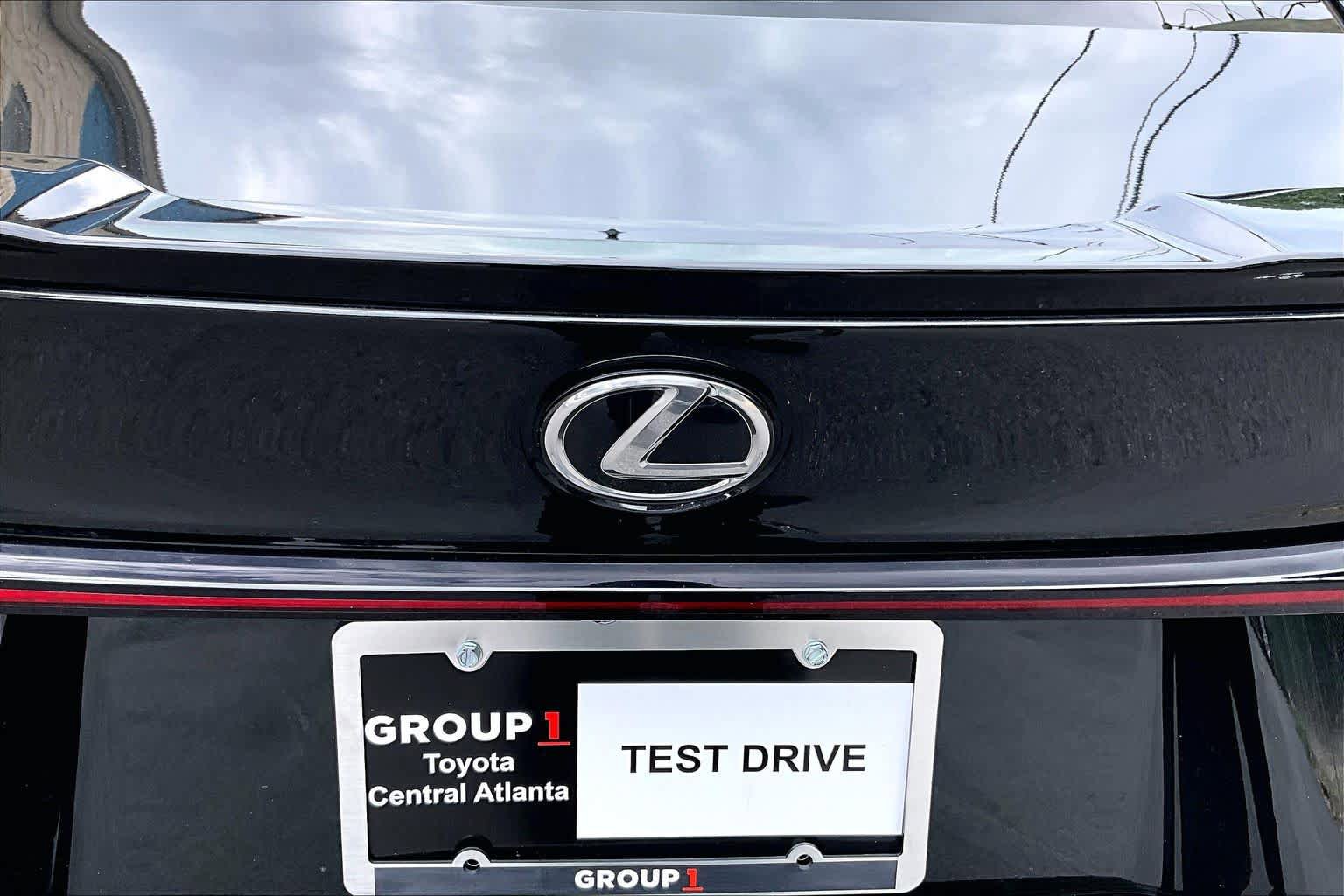 Used 2025 Lexus IS 350 F Sport w/ Accessory Package 2 RWD image 31