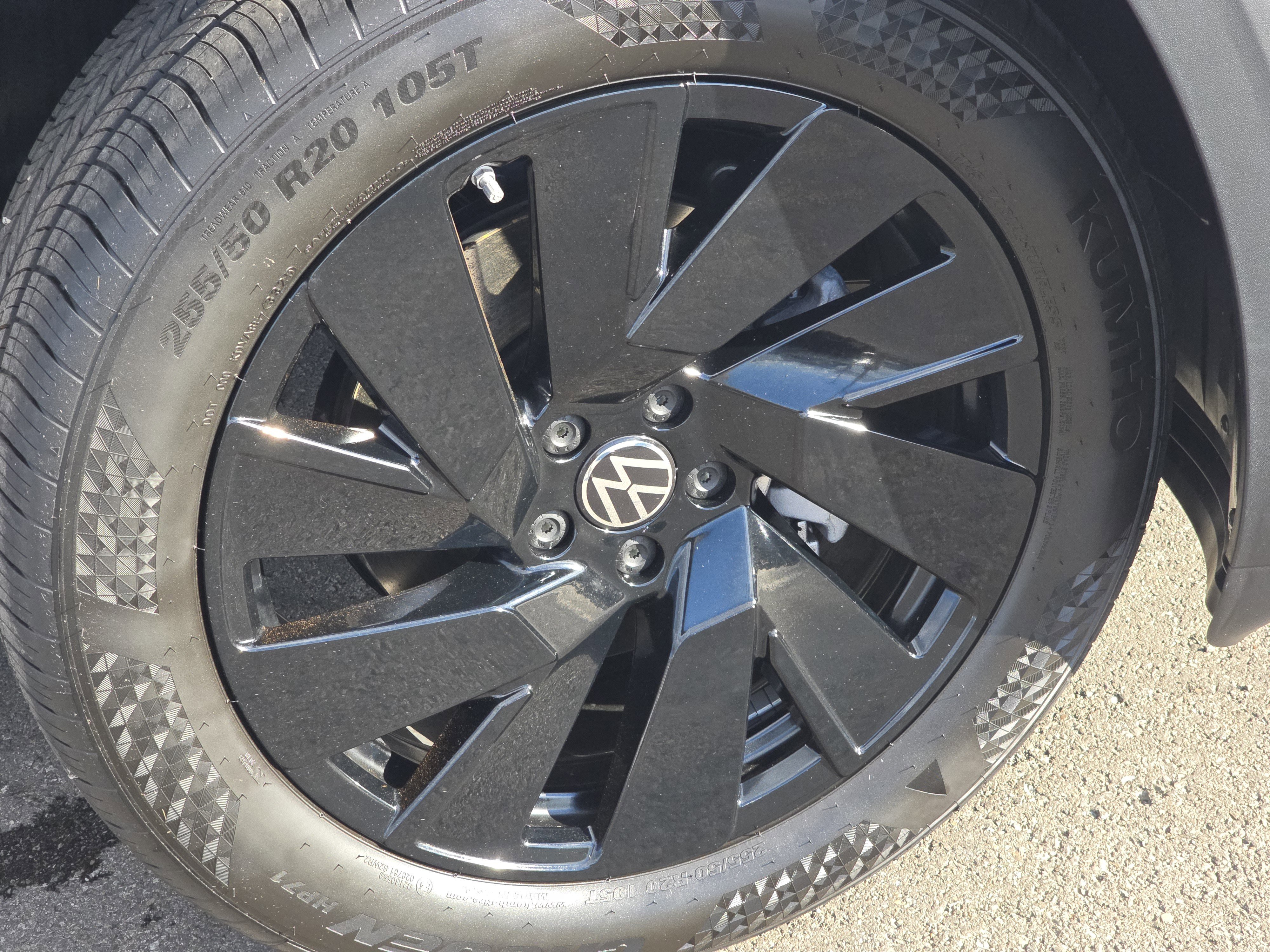 New 2026 Volkswagen Atlas SE image 14