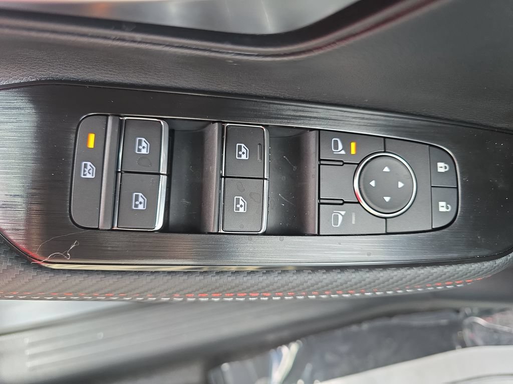 New 2026 Nissan Kicks SR w/ SR Premium Package FWD image 30