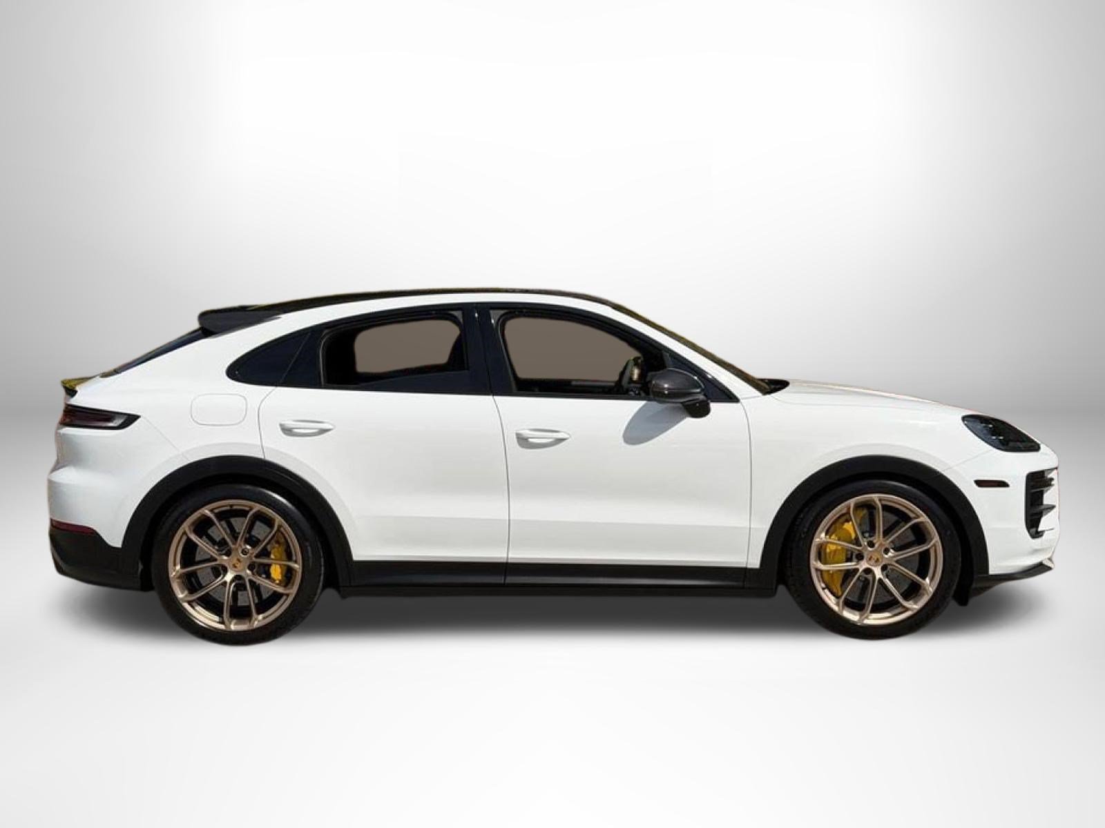 Used 2024 Porsche Cayenne Turbo GT AWD/4WD image 3