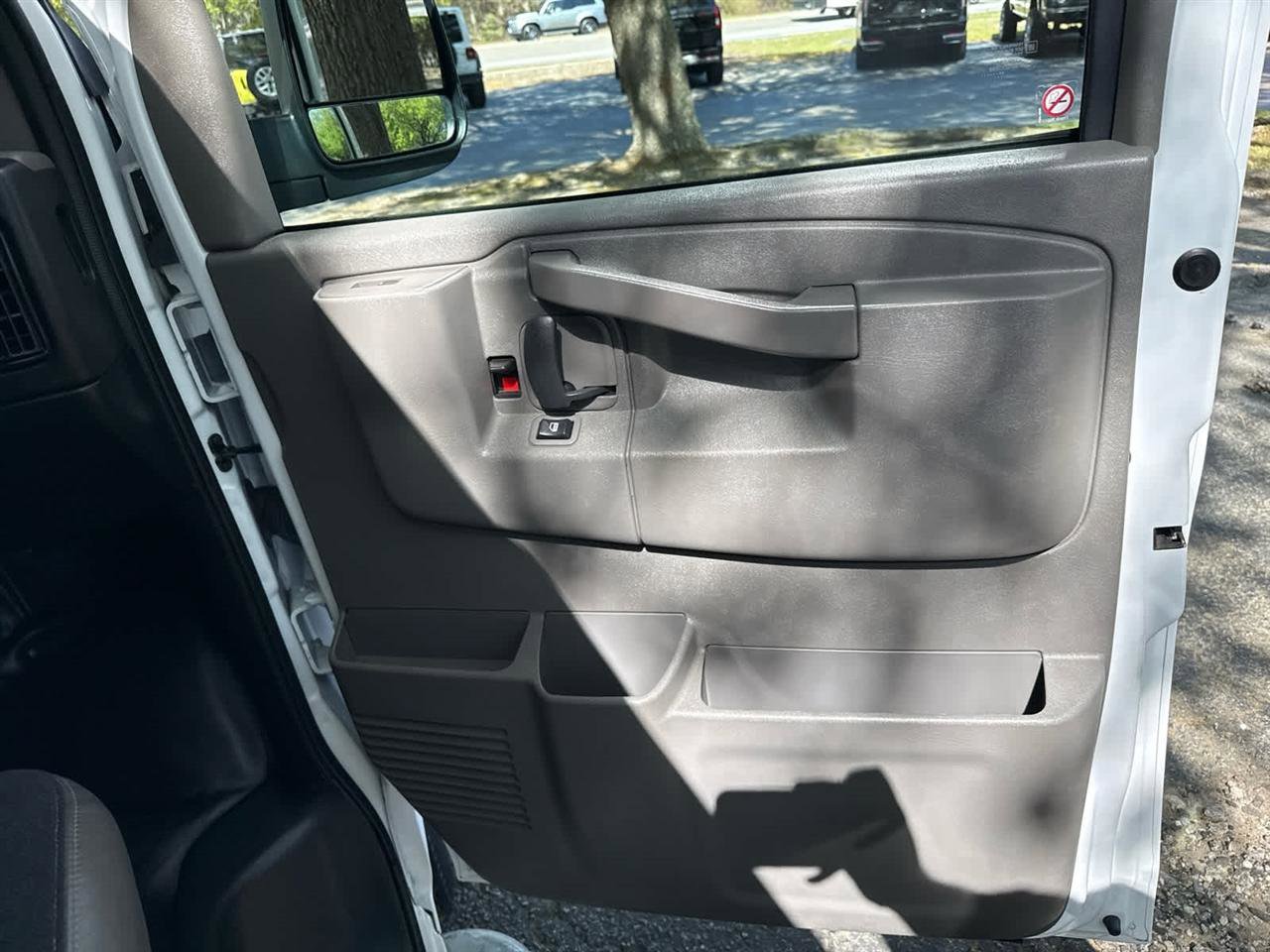 Used 2024 GMC Savana 2500 w/ Driver Convenience Package RWD image 15