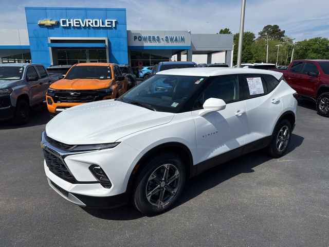 Used 2025 Chevrolet Blazer LT AWD/4WD image 1