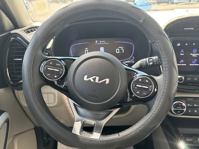 Used 2025 Kia Soul EX FWD image 14