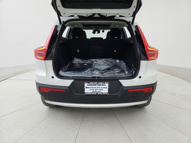 New 2025 Volvo XC40 B5 Core w/ Protection Package Premier image 23