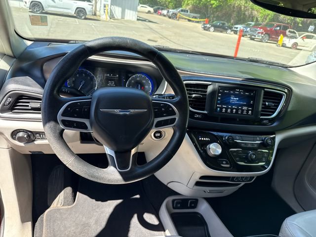 Used 2021 Chrysler Voyager Lxi FWD image 18