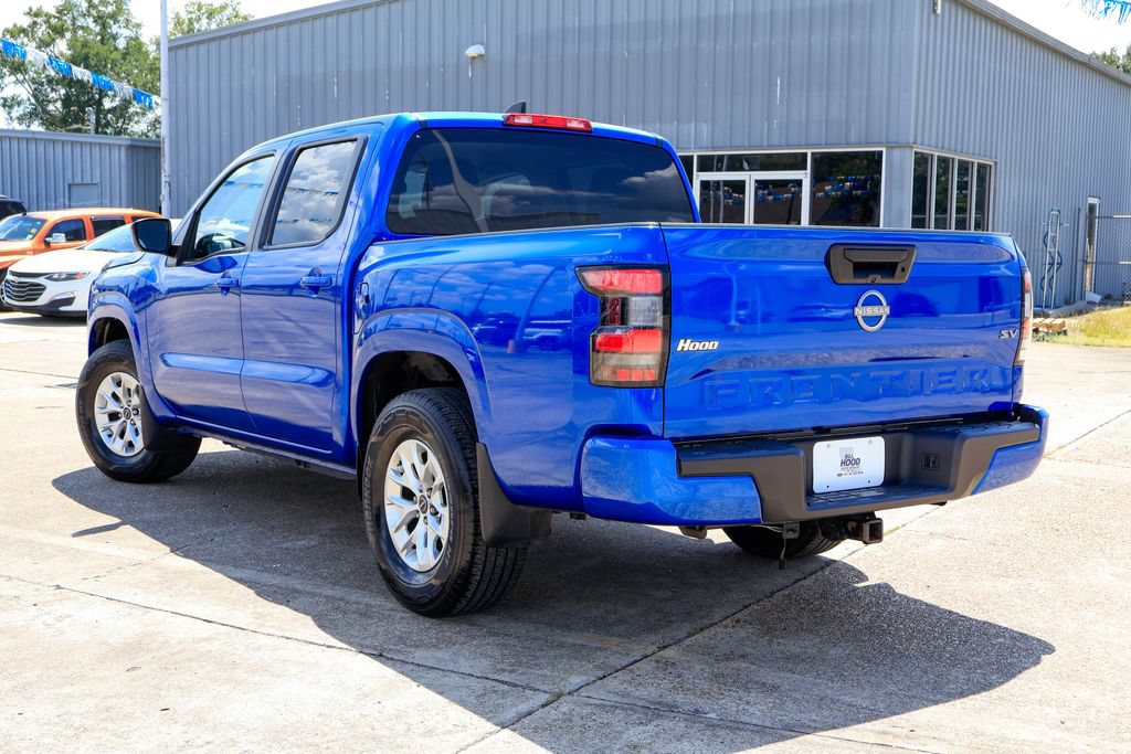 Used 2024 Nissan Frontier SV RWD image 2