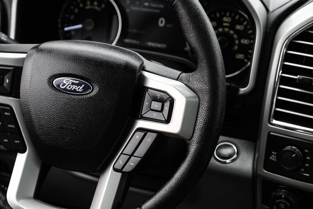 Used 2016 Ford F150 Lariat w/ Equipment Group 502A Luxury AWD/4WD image 15