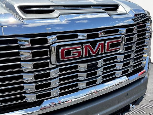 Used 2025 GMC Sierra 3500 Denali w/ Denali Reserve Package AWD/4WD image 35