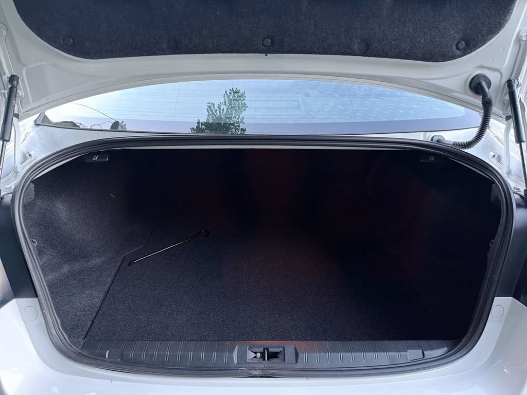 Used 2019 Subaru Legacy 2.5i Premium AWD/4WD image 26