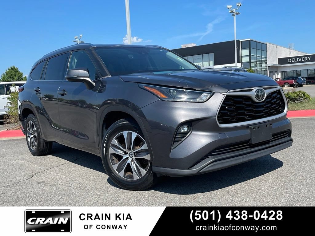 Used 2021 Toyota Highlander XLE