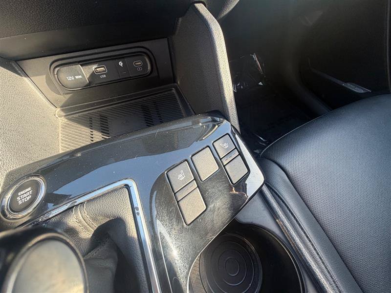 Used 2025 Kia Sportage EX w/ Premium Package FWD image 21