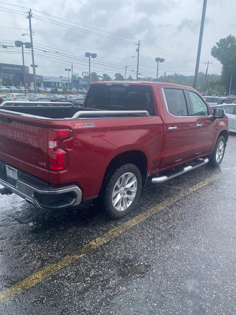 Used 2021 Chevrolet Silverado 1500 LTZ w/ LTZ Convenience Package II AWD/4WD image 3