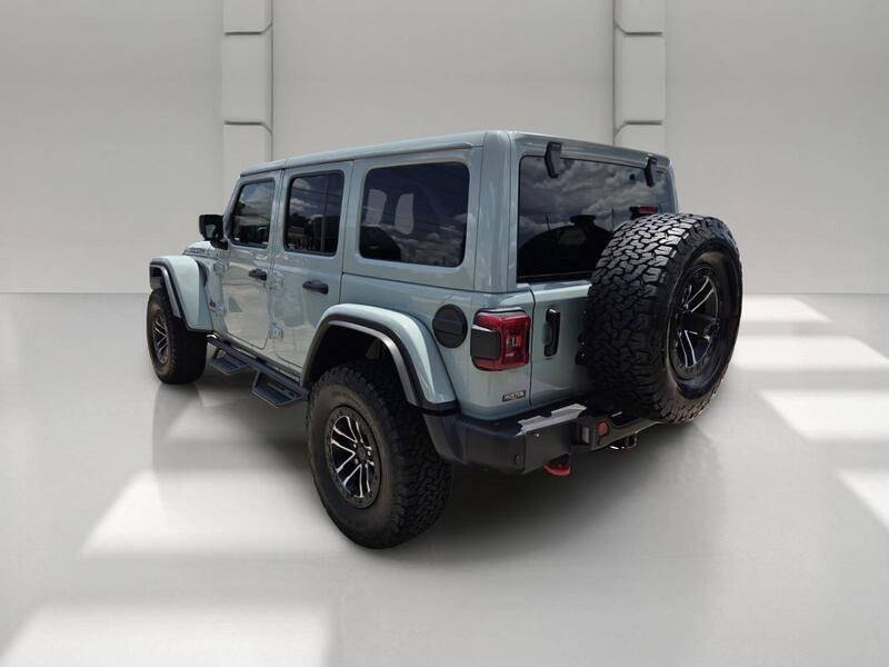 Certified 2024 Jeep Wrangler Unlimited Rubicon AWD/4WD image 3