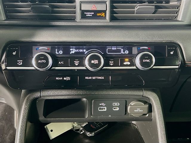 Used 2025 Honda Pilot Sport image 23