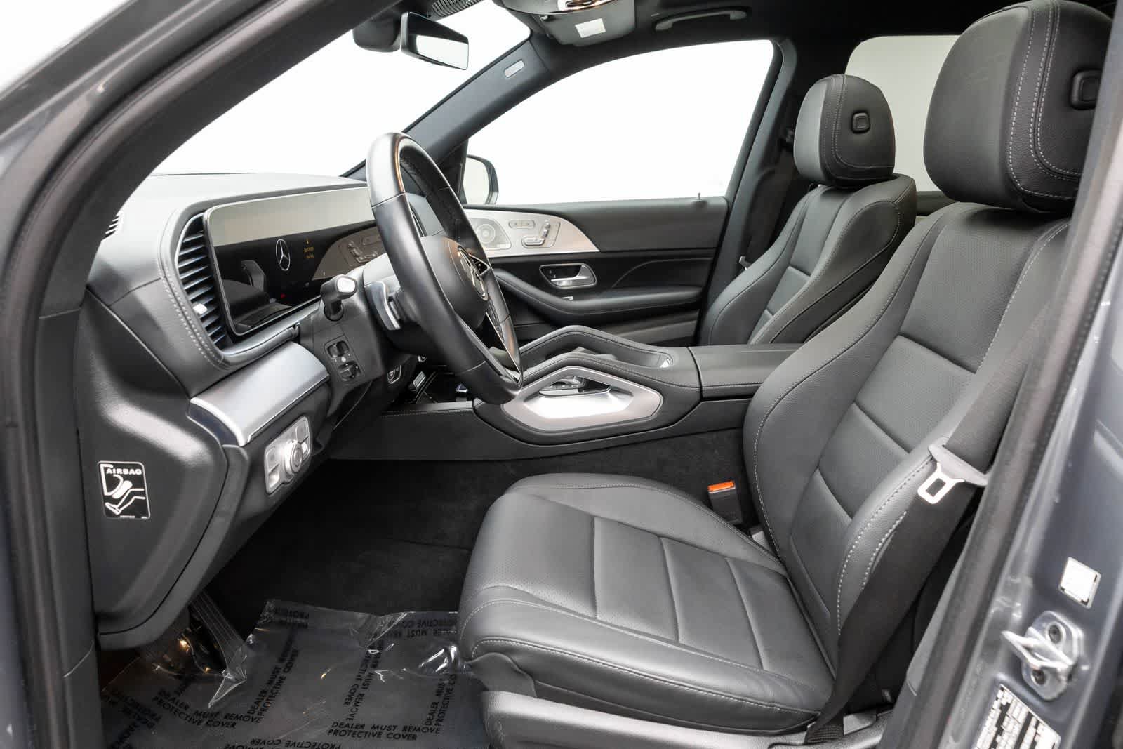 Used 2025 Mercedes-Benz GLS 450 4MATIC image 11