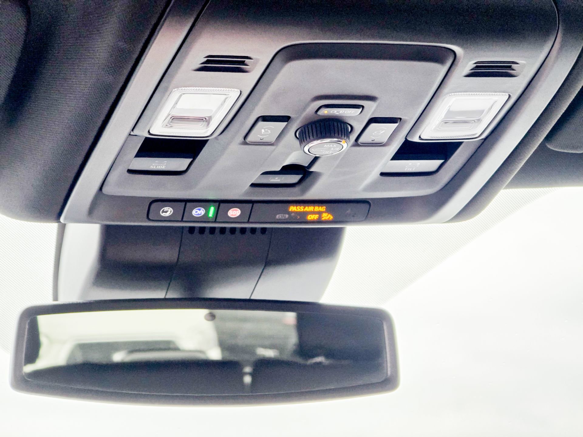 Used 2025 GMC Yukon XL Denali w/ Sun & Power Step Package image 54