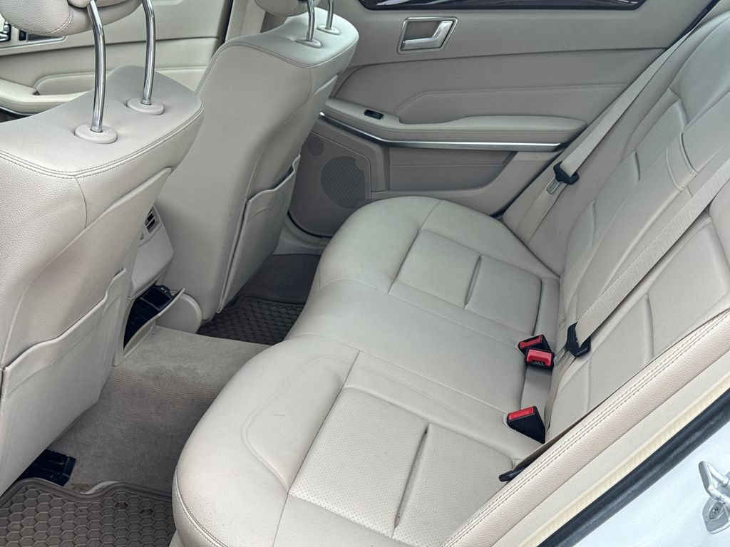 Used 2016 Mercedes-Benz E 350 4MATIC Sedan image 21