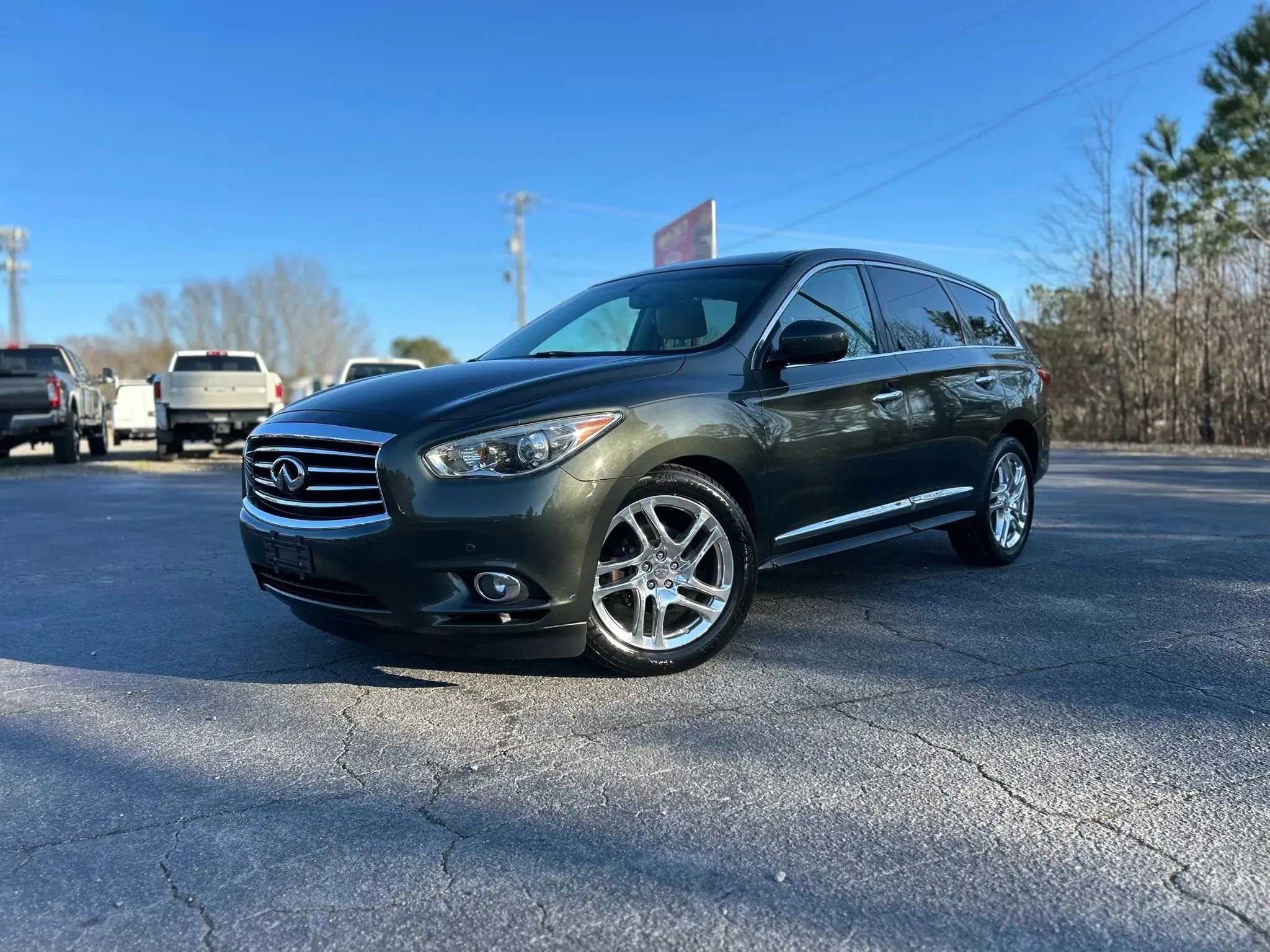 Used 2013 INFINITI JX35 FWD w/ Premium Pkg image 3