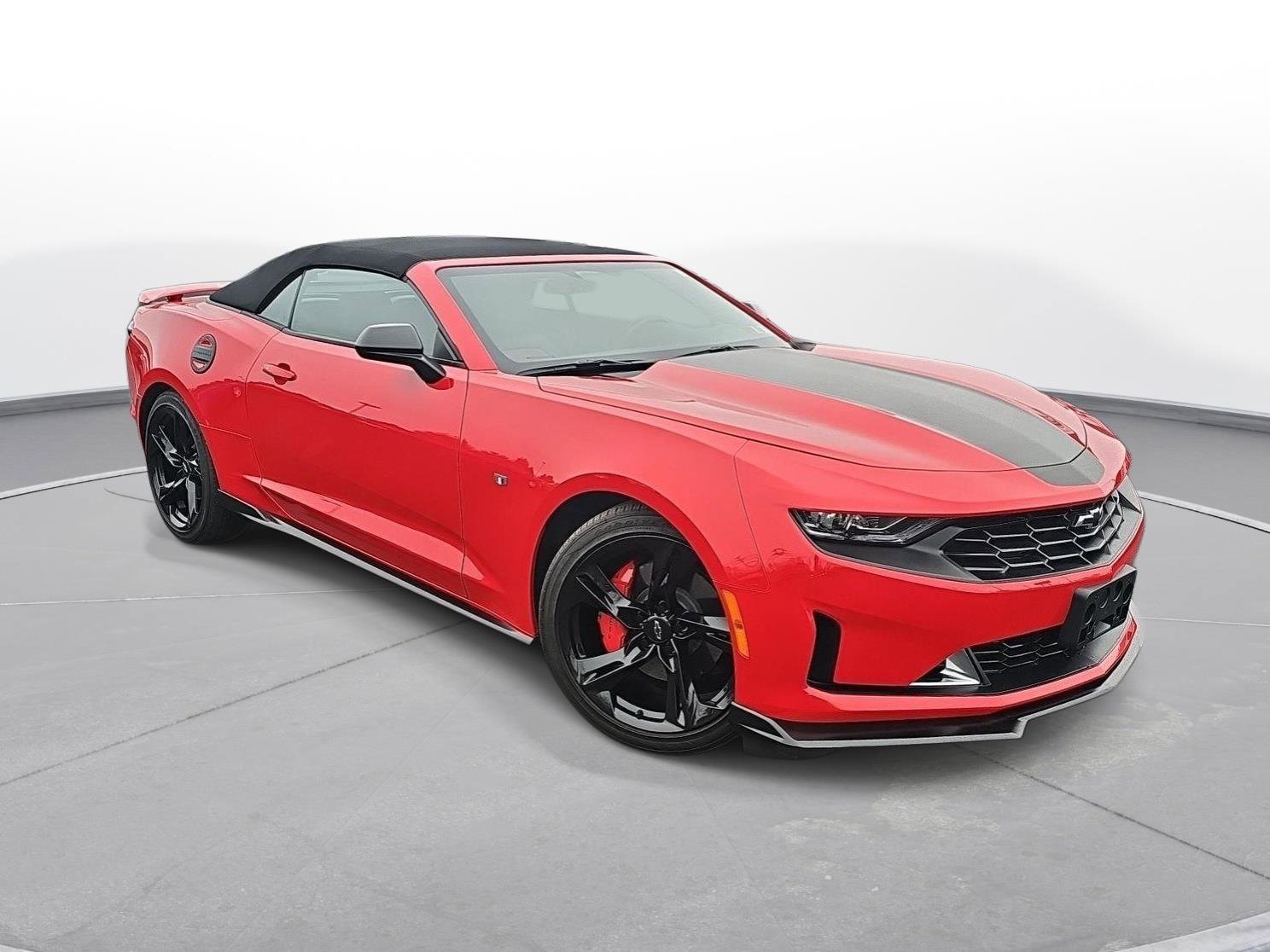 Used 2022 Chevrolet Camaro LT image 4