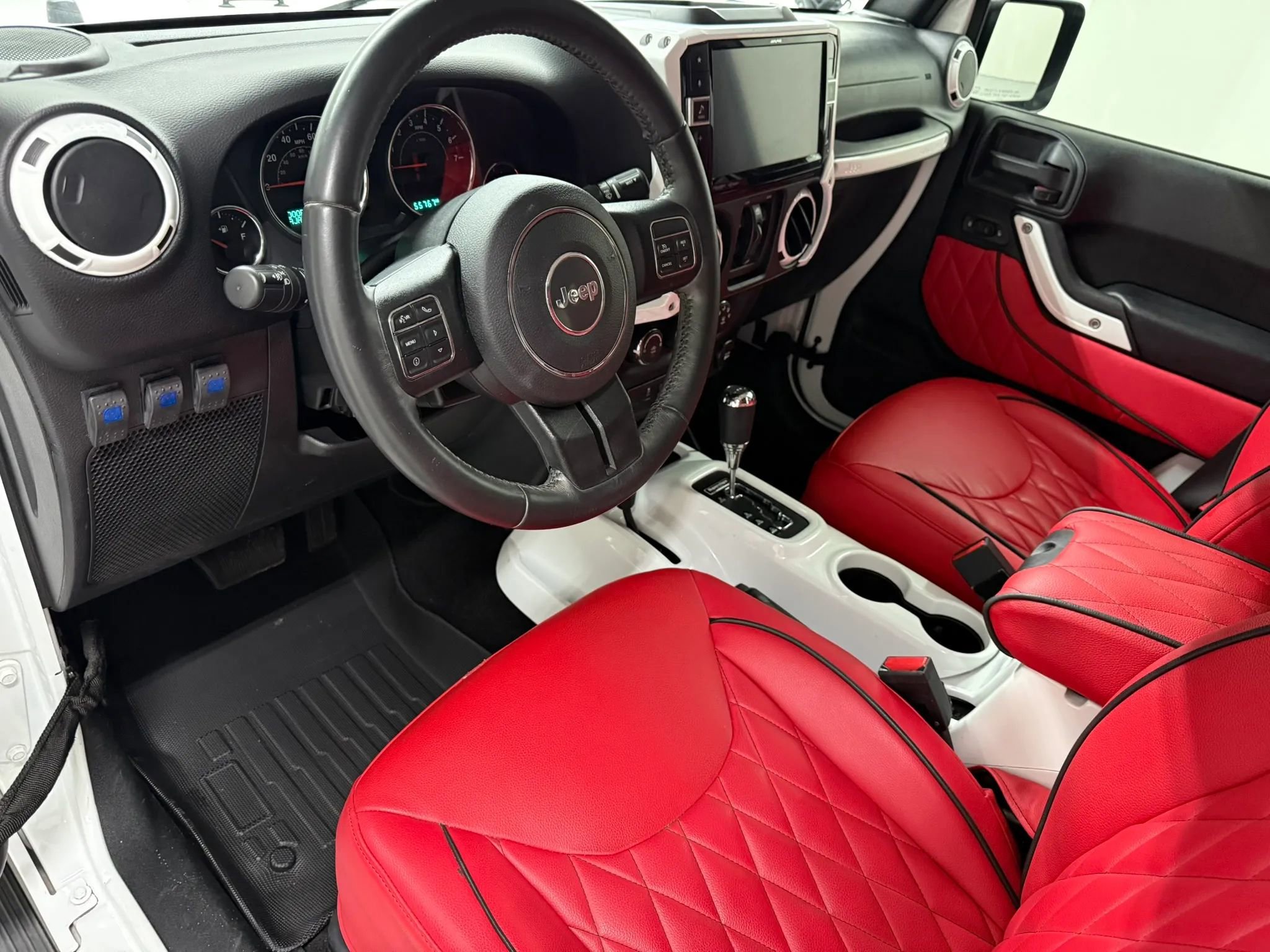 Used 2018 Jeep Wrangler Unlimited Sport S image 26