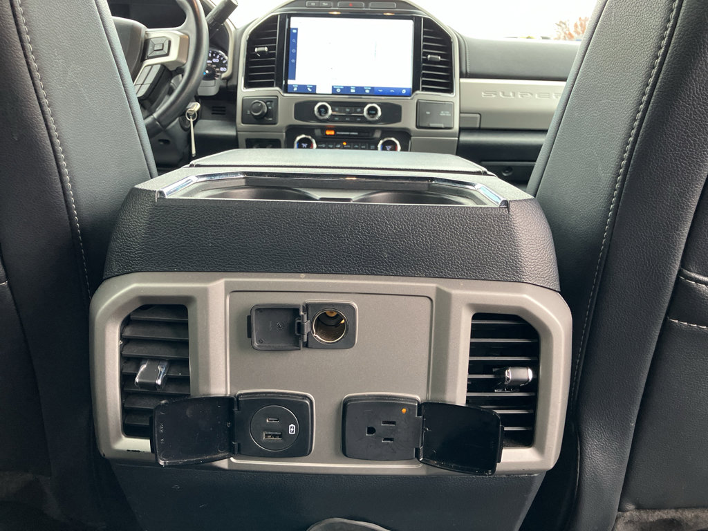 Used 2022 Ford F250 Lariat w/ Chrome Package image 32