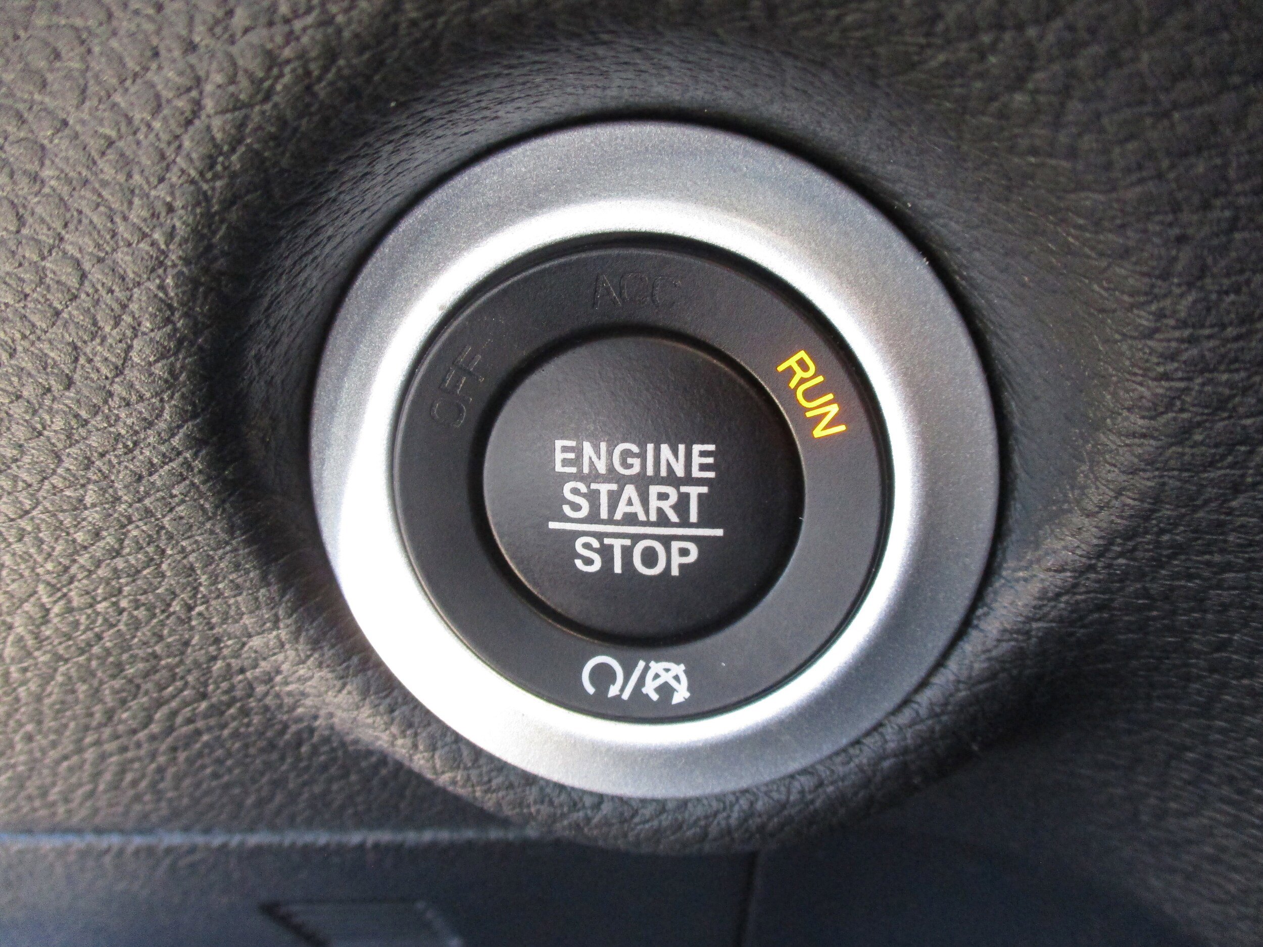 Used 2025 Chrysler Pacifica Select FWD image 19
