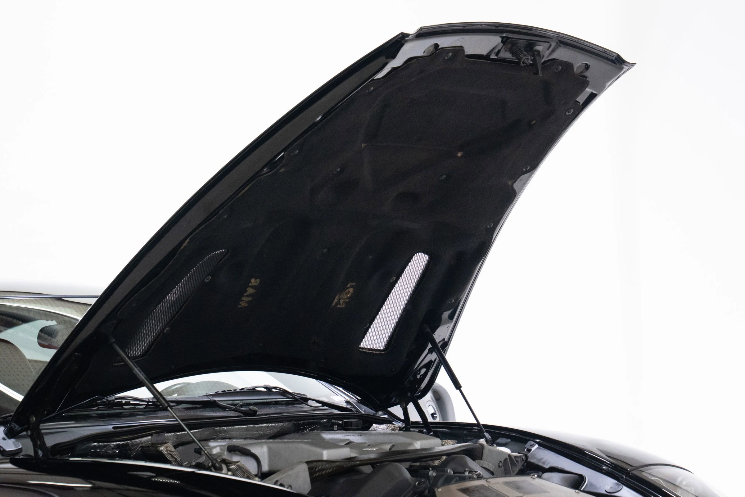 Used 2006 Aston Martin Vanquish S image 49