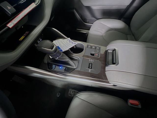 New 2026 Toyota Highlander Platinum image 22