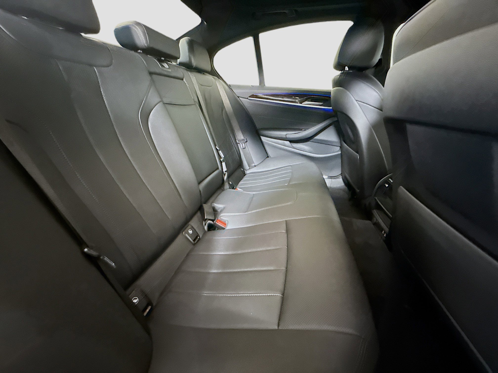 Used 2023 BMW 540i w/ M Sport Package image 25