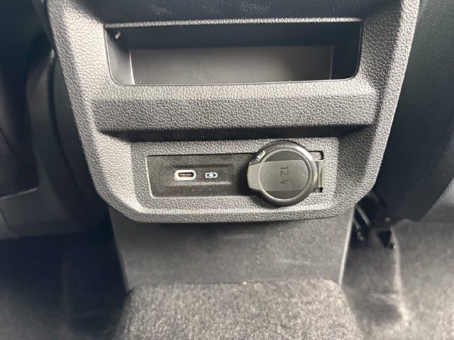 Used 2024 Volkswagen Tiguan SE AWD/4WD image 45