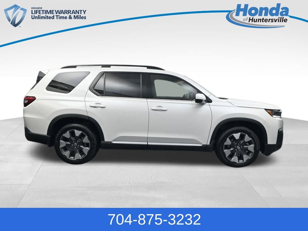 New 2026 Honda Pilot Touring image 2