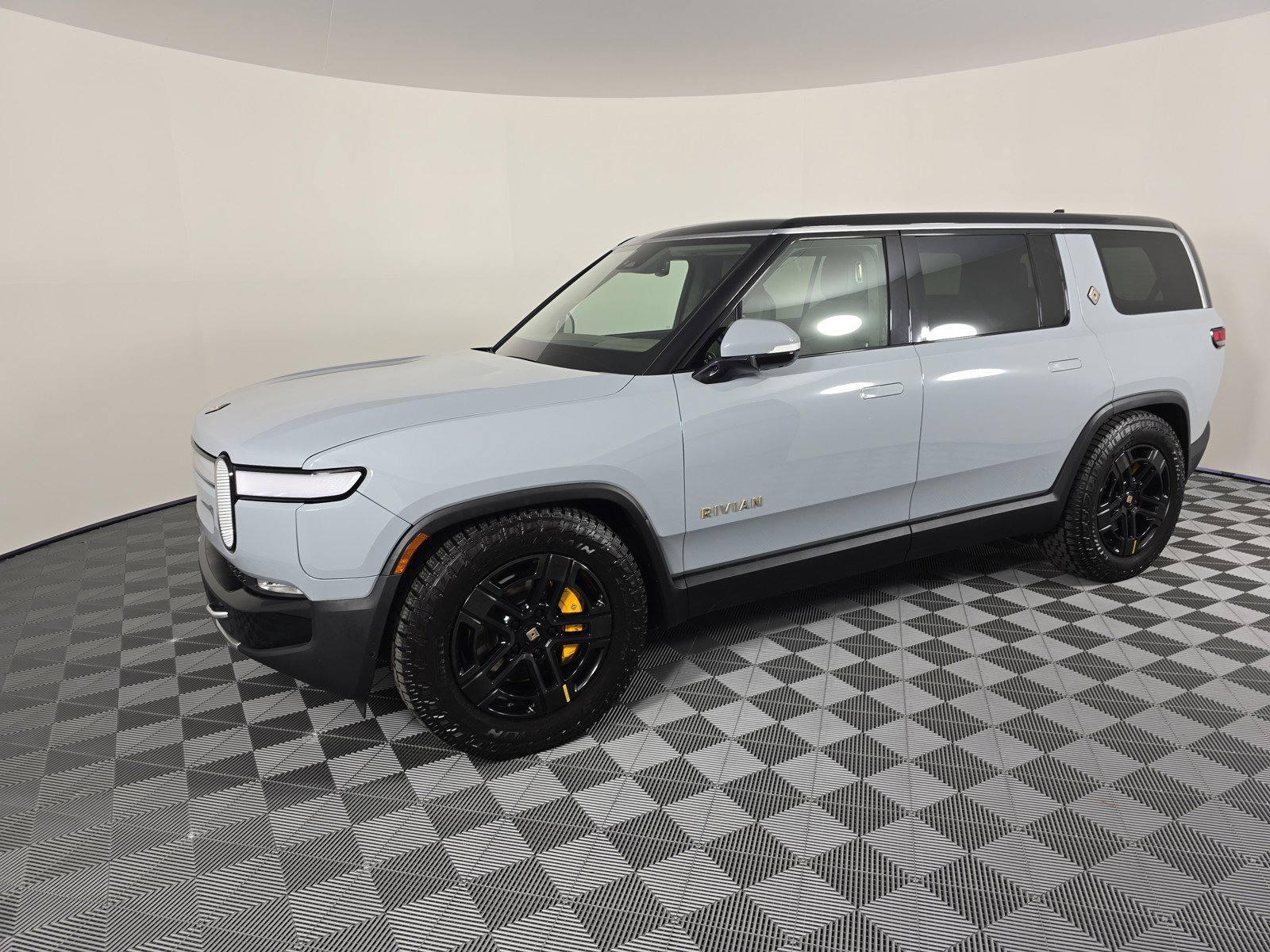 Used 2023 Rivian R1S Adventure