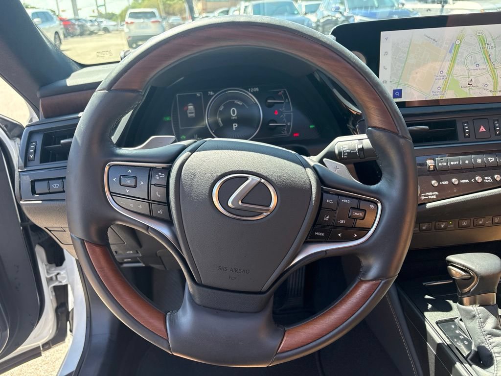 Certified 2024 Lexus ES 300h Ultra Luxury FWD image 13