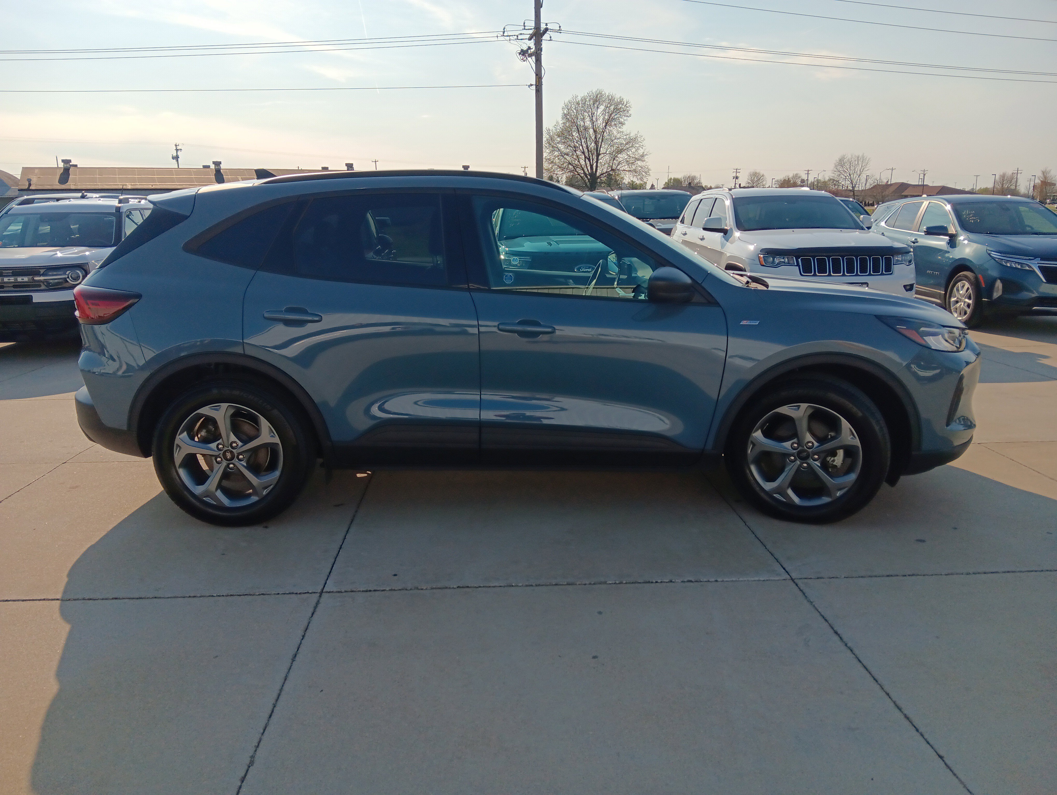 Used 2025 Ford Escape ST-Line w/ Tech Pack #1 image 4