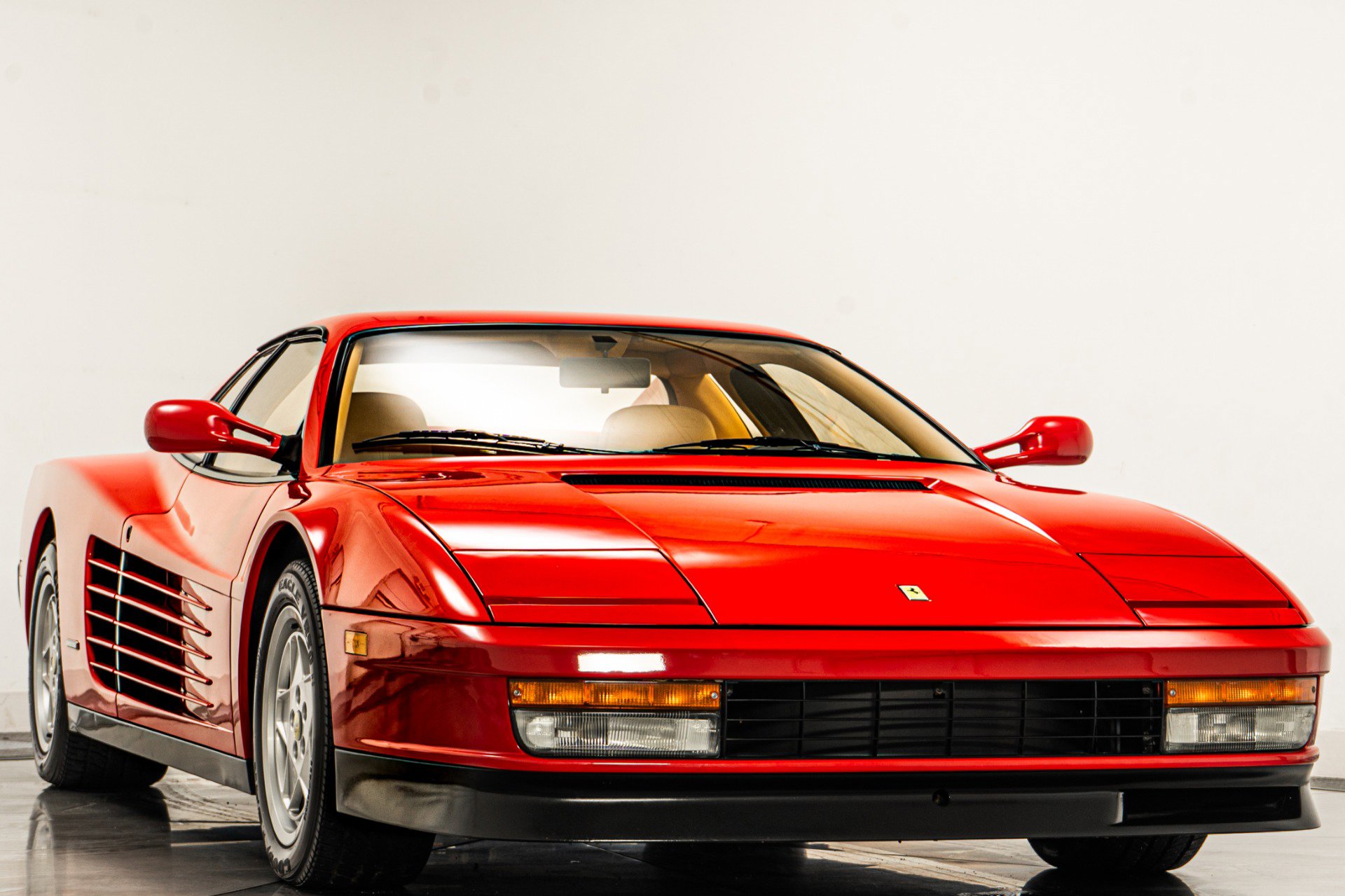 Used 1988 Ferrari Testarossa image 3