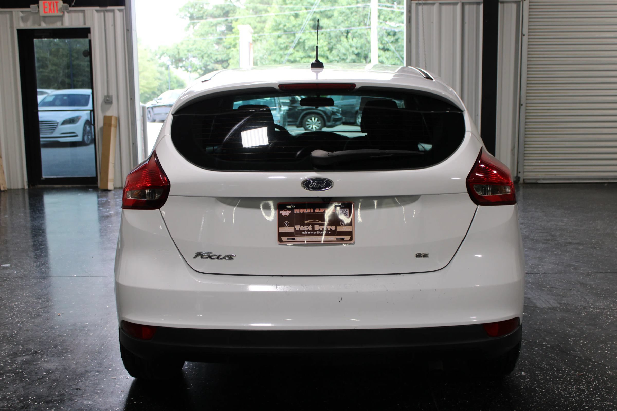 Used 2018 Ford Focus SE FWD image 4