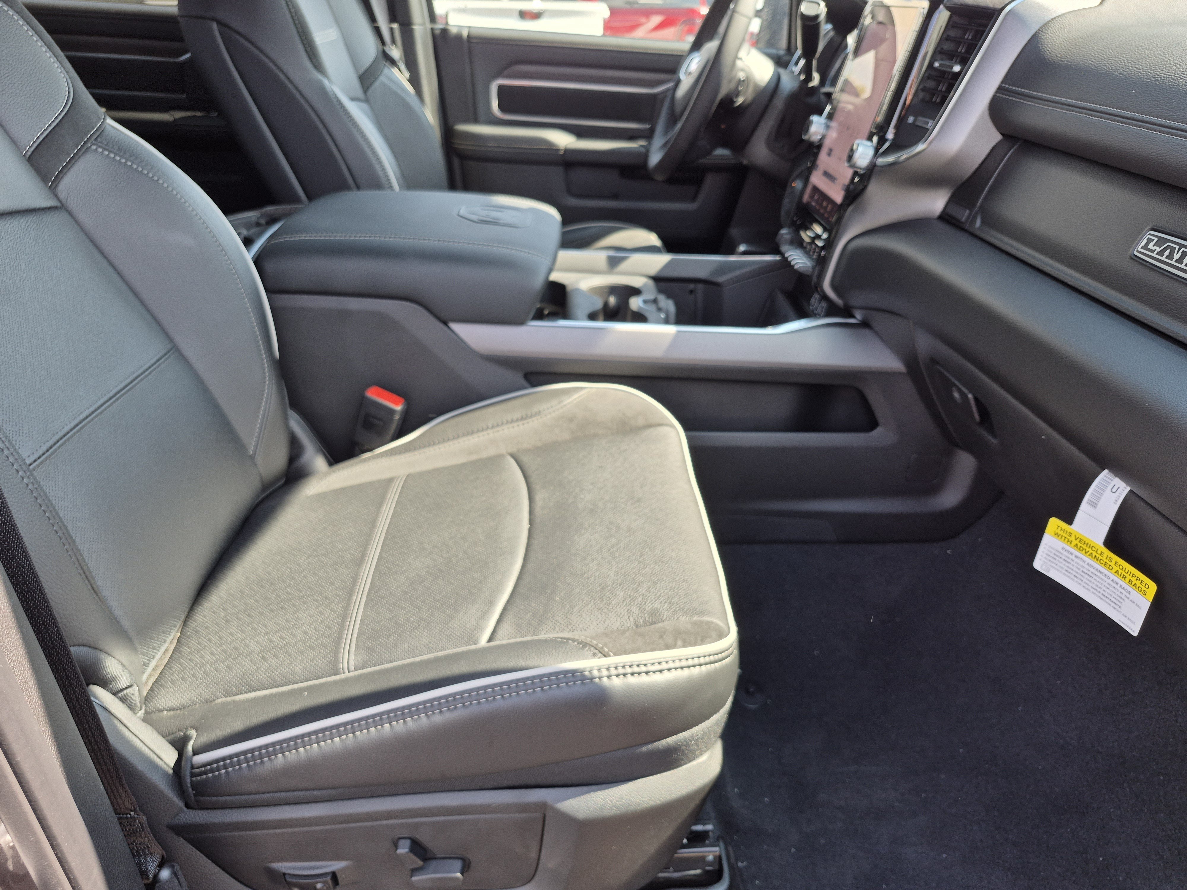 New 2026 RAM 2500 Laramie w/ Night Edition AWD/4WD image 24