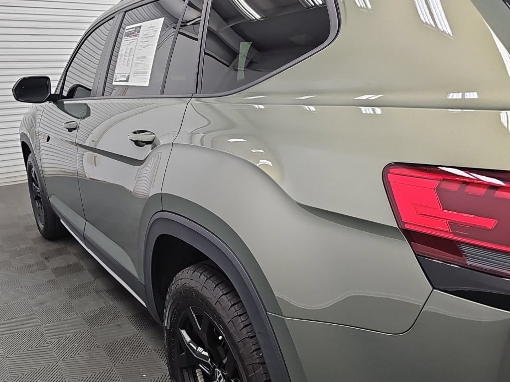 Used 2024 Volkswagen Atlas Peak Edition SEL AWD/4WD image 7