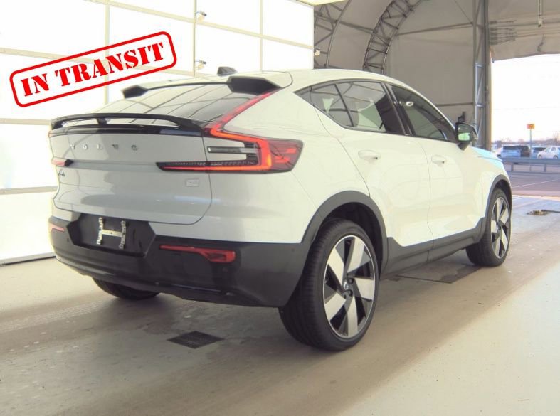 Used 2023 Volvo C40 P8 Recharge Ultimate image 7