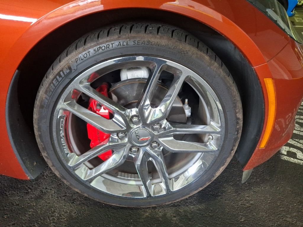 Used 2015 Chevrolet Corvette Stingray w/ 3LT Preferred Equipment Group image 5