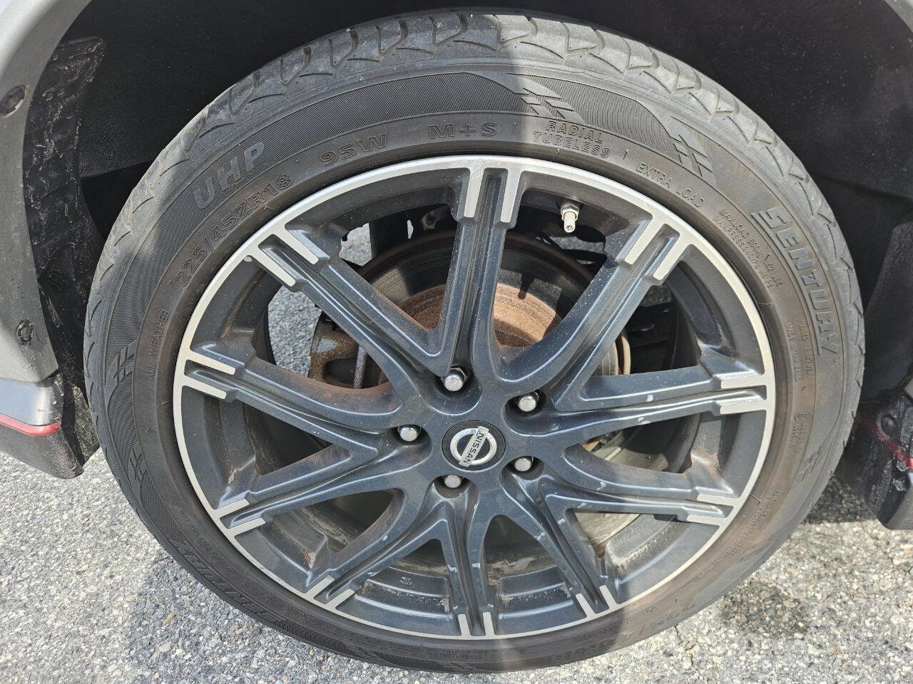 Used 2013 Nissan Juke NISMO AWD/4WD image 25