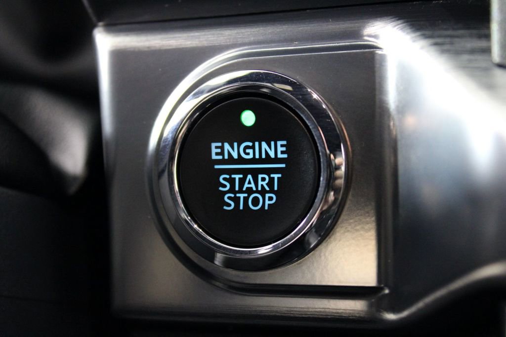 Used 2023 Ford F150 Lariat image 27