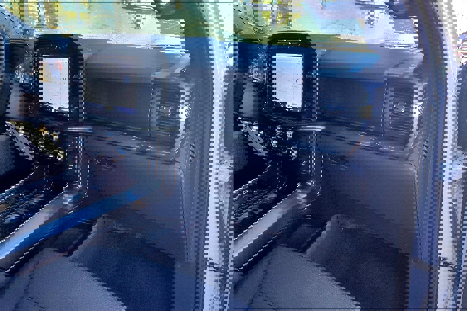 Used 2022 Ford F150 XLT w/ Equipment Group 302A High image 18