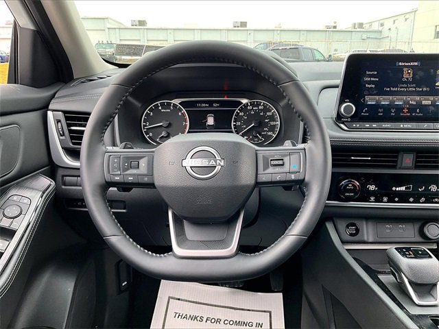 Used 2025 Nissan Rogue SV image 16