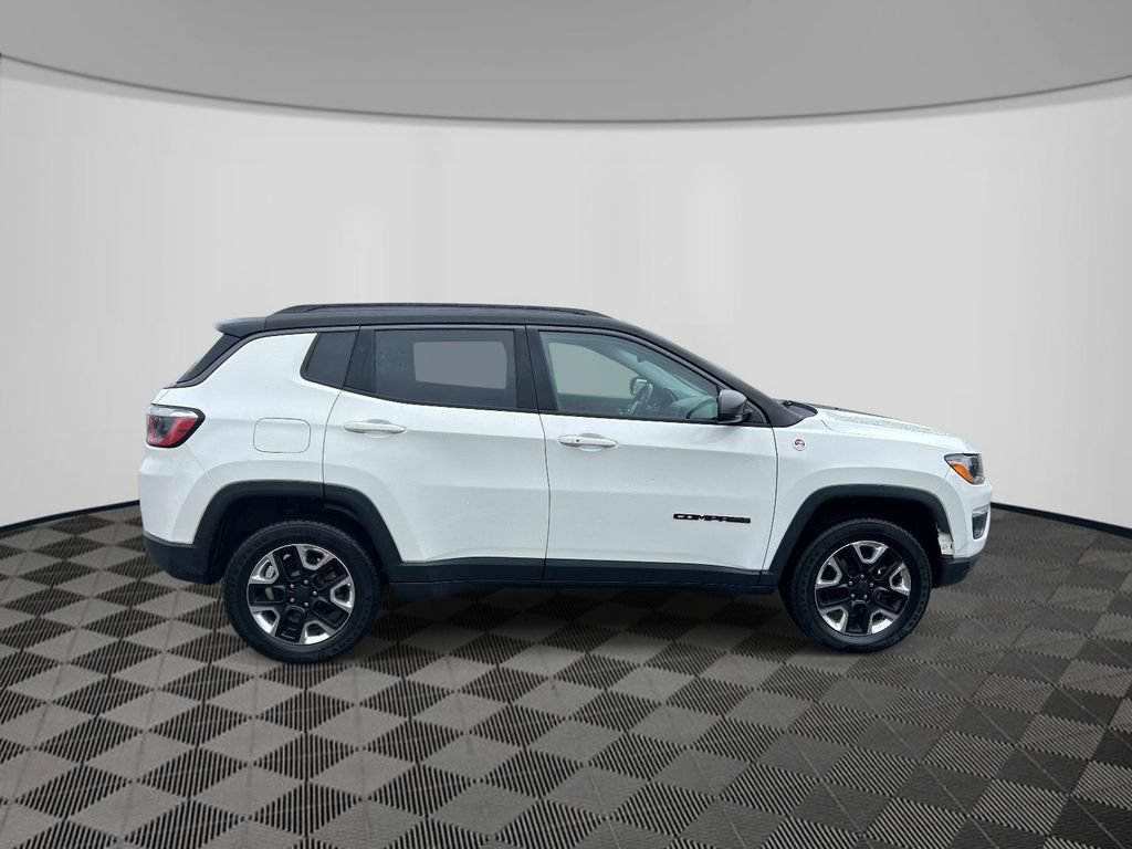 Used 2018 Jeep Compass Trailhawk w/ Navigation Group AWD/4WD image 6