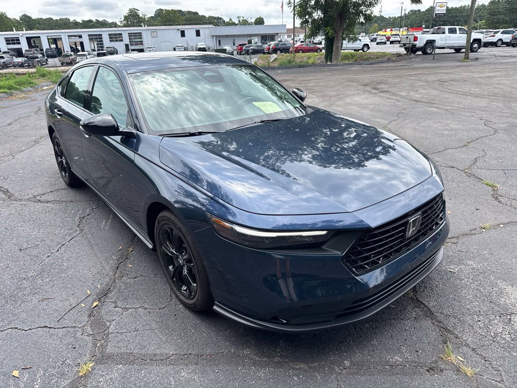 Used 2025 Honda Accord SE image 12