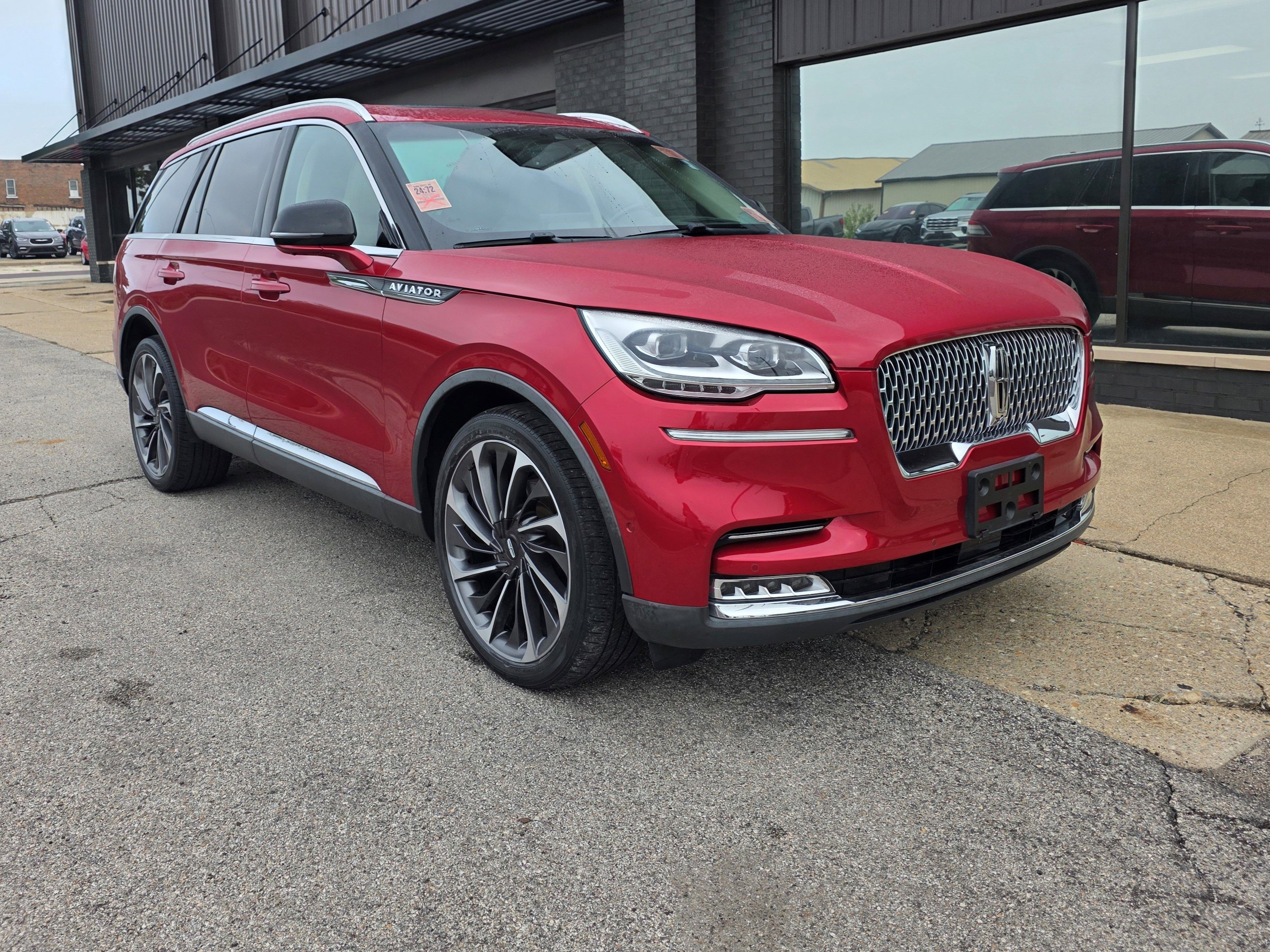 Used 2020 Lincoln Aviator Reserve w/ Equipment Group 202A image 3