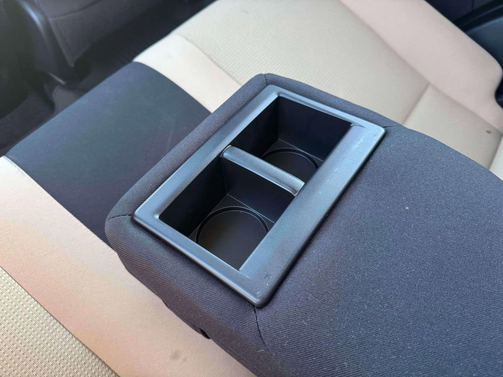 Used 2018 Toyota RAV4 XLE image 12